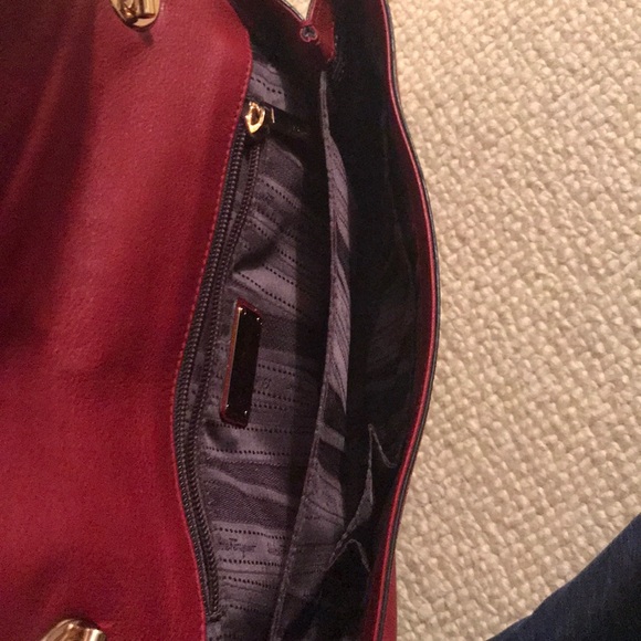Ferragamo Shoulder Bag - Picture 6 of 7